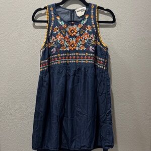 🌸 Savanna Jane Sleeveless Boho Embroidered Denim Dress – Size S 🌸